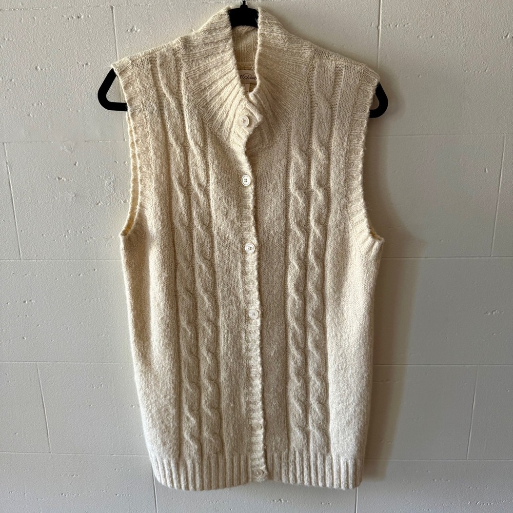 Carroll Reed | Cream Cable Knit Sleeveless Cardigan | Cozy Classic Layer |Size L